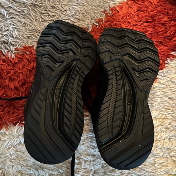 Saucony Women’s Cohesion Black Running Shoes Size 7 New In Box - Picture 5 of 5